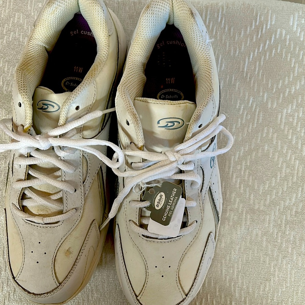 Gel Cushion Dr Scholls leather sneakers.